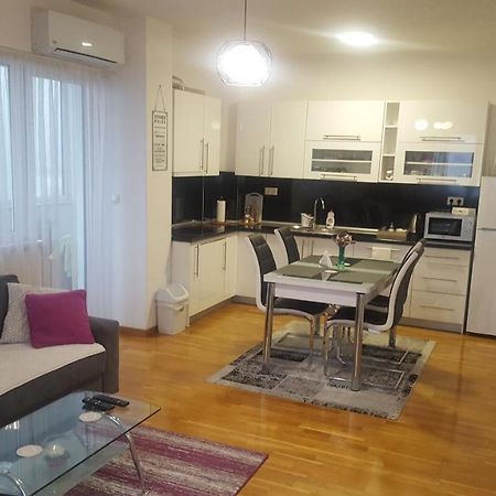 Fantasy Apartment Тузла Экстерьер фото