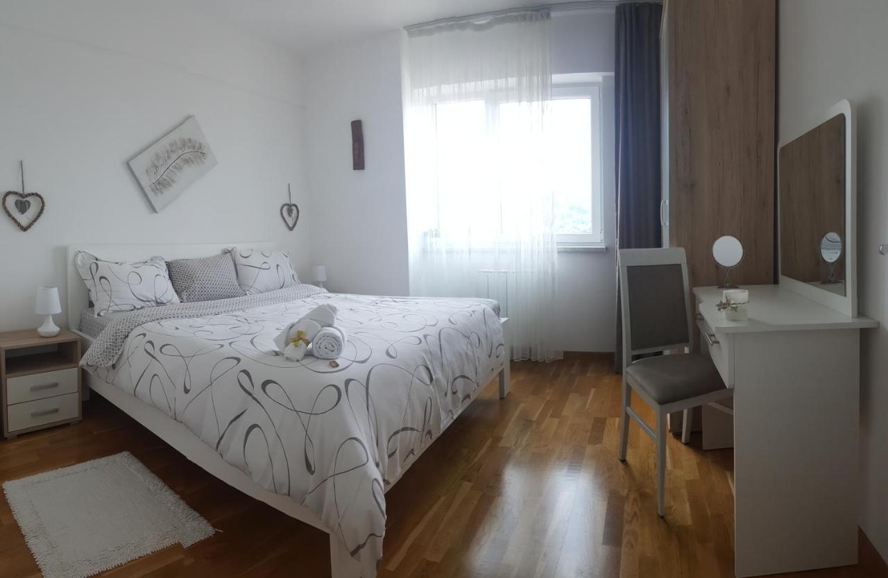 Fantasy Apartment Тузла Экстерьер фото