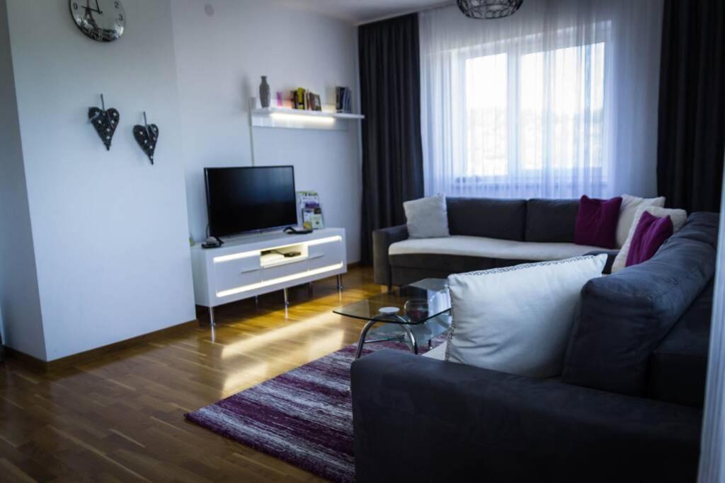 Fantasy Apartment Тузла Экстерьер фото