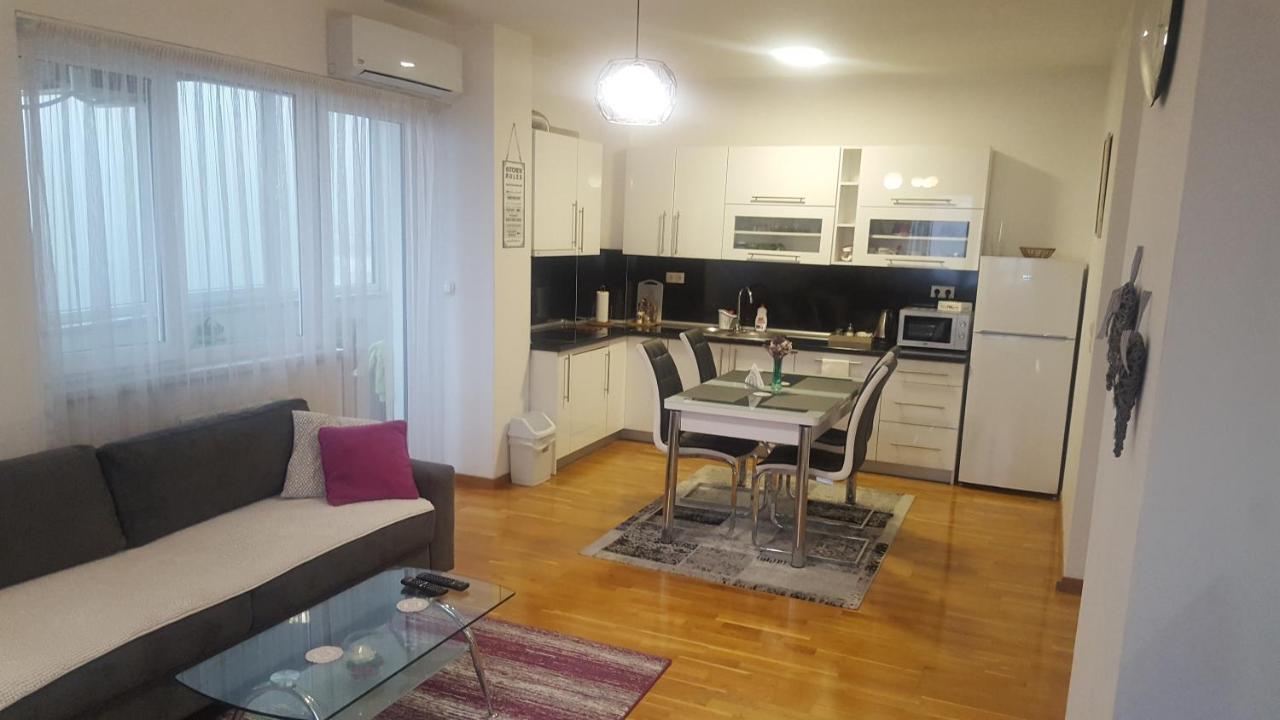 Fantasy Apartment Тузла Экстерьер фото