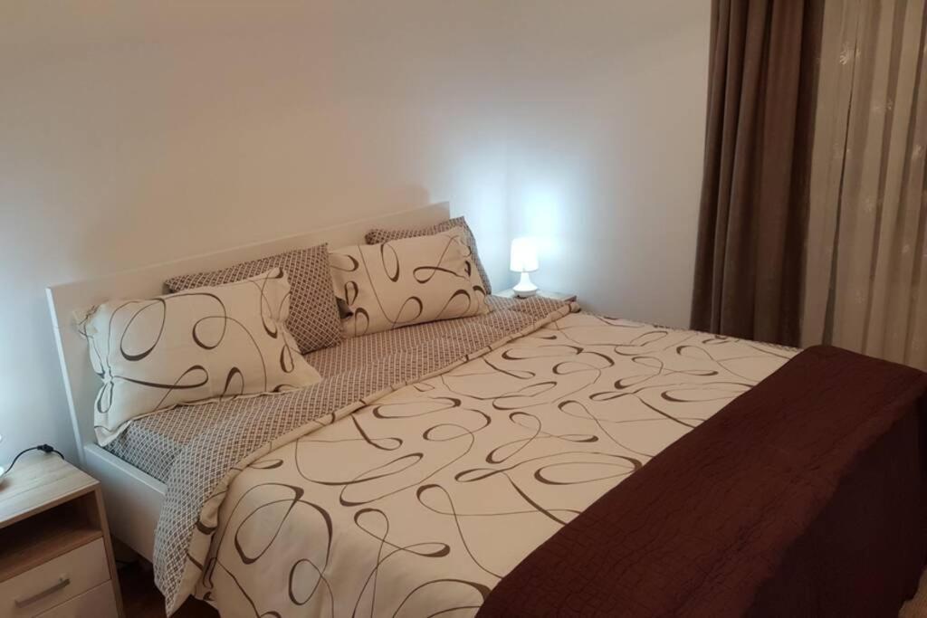 Fantasy Apartment Тузла Экстерьер фото